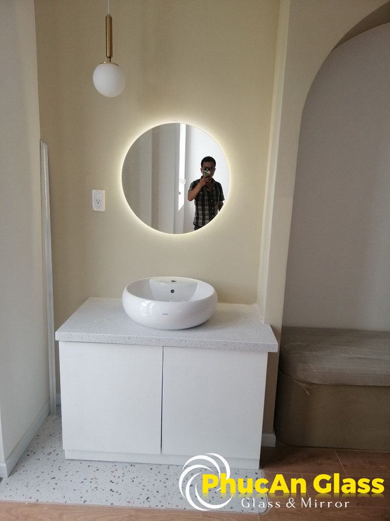 Gương tròn đèn led cảm ứng treo nhà tắm