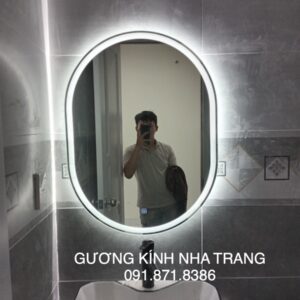 Gương soi nhà tắm cao cấp có đèn led cảm ứng Nha Trang Khánh Hòa