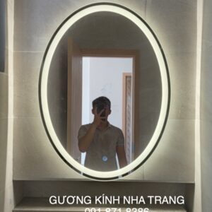 Gương soi phòng tắm cao cấp có đèn led cảm ứng Nha Trang Khánh Hòa